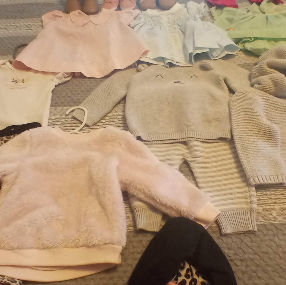 Baby clothes - Picture 2 of 3